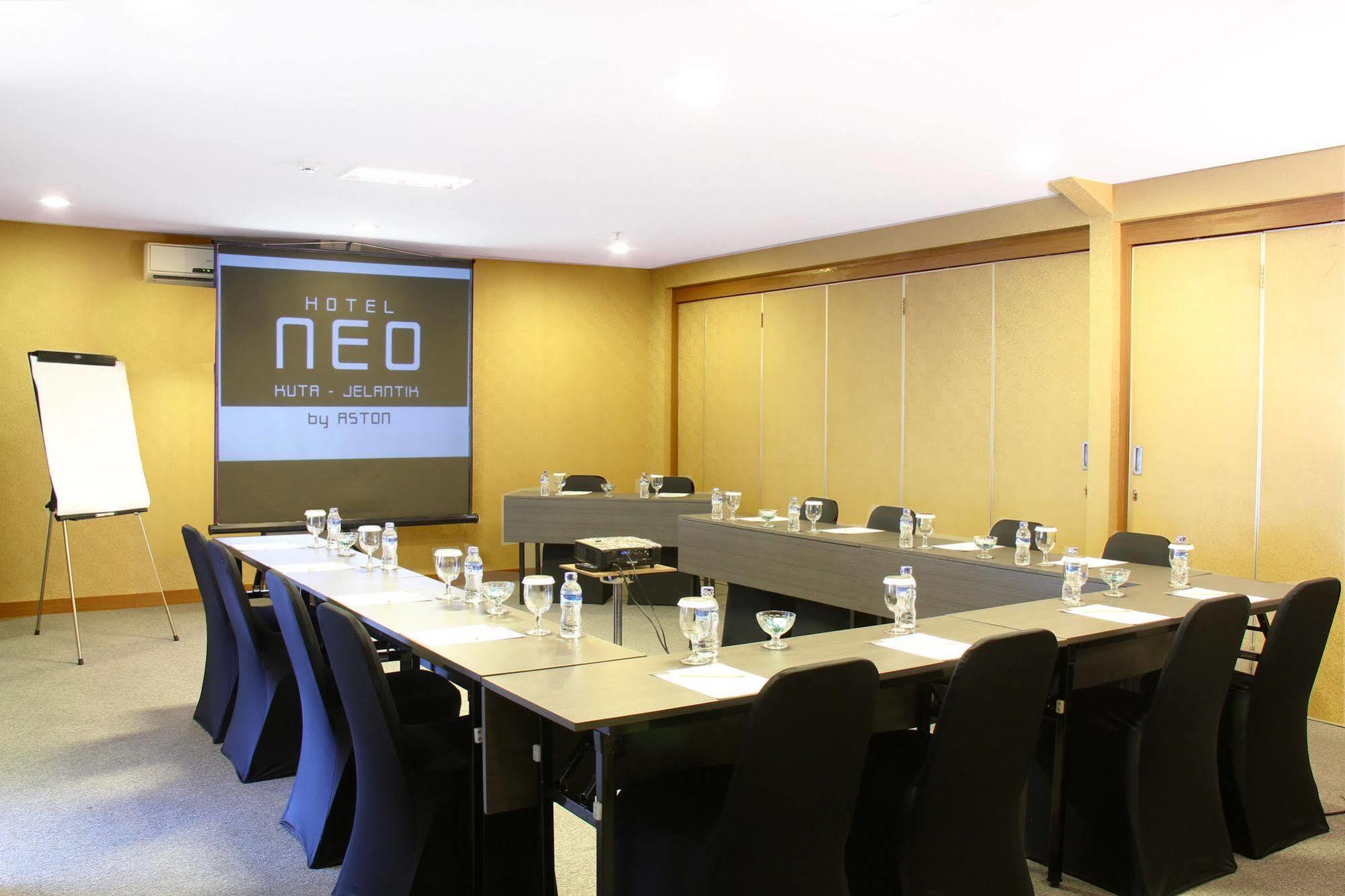 Hotel Neo - Kuta, Jelantik Legian Exterior foto